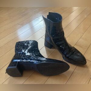 Stuart Weitzman Black Snakeskin Leather Boots Size 10
